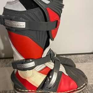 Thor Quadrant boots size 3